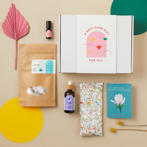 The Ultimate Relax & Unwind PERSONALISED AROMATHERAPY PAMPER SET